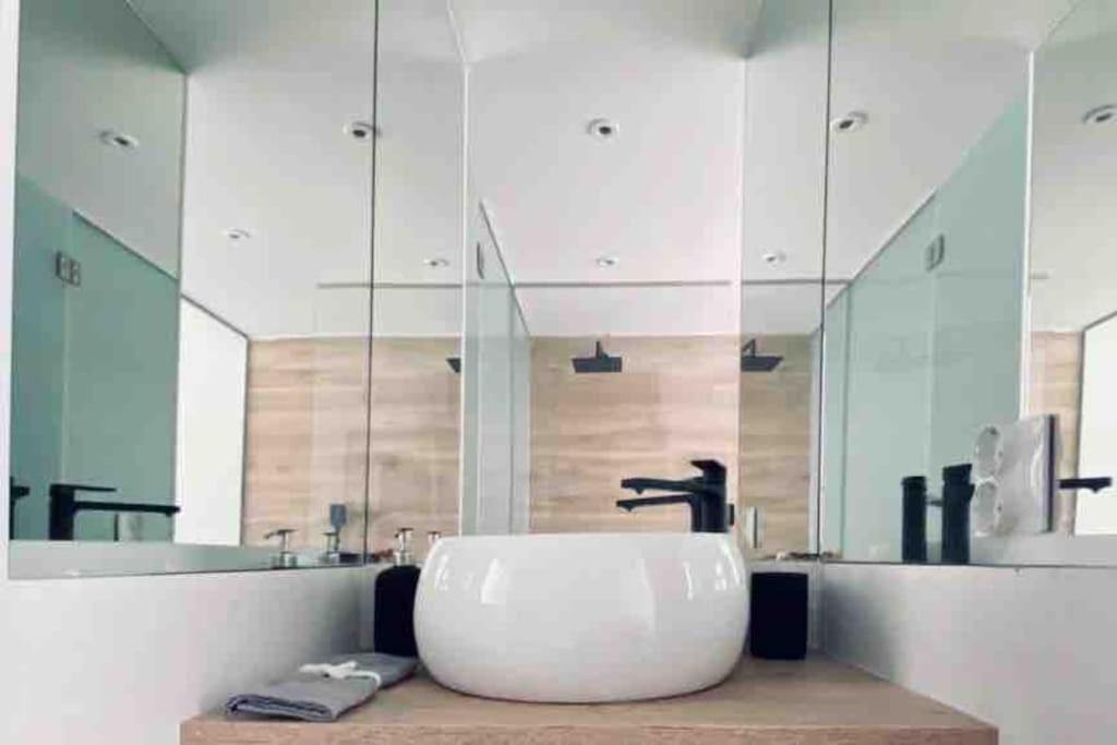 Ferienwohnung Unique Nyc Style Loft In The Heart Of Madrid Exterior foto