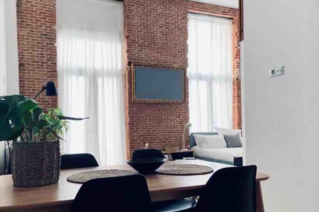 Ferienwohnung Unique Nyc Style Loft In The Heart Of Madrid Exterior foto